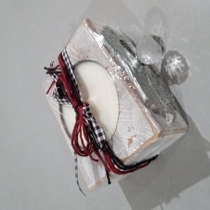 Artisan Soaps and Candles welcome home candle